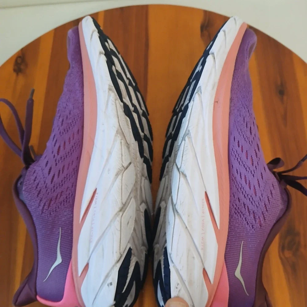 Hoka One One Clifton 8 Womens 7.5 Purple Running Shoes Sneakers 1119394 GWBY